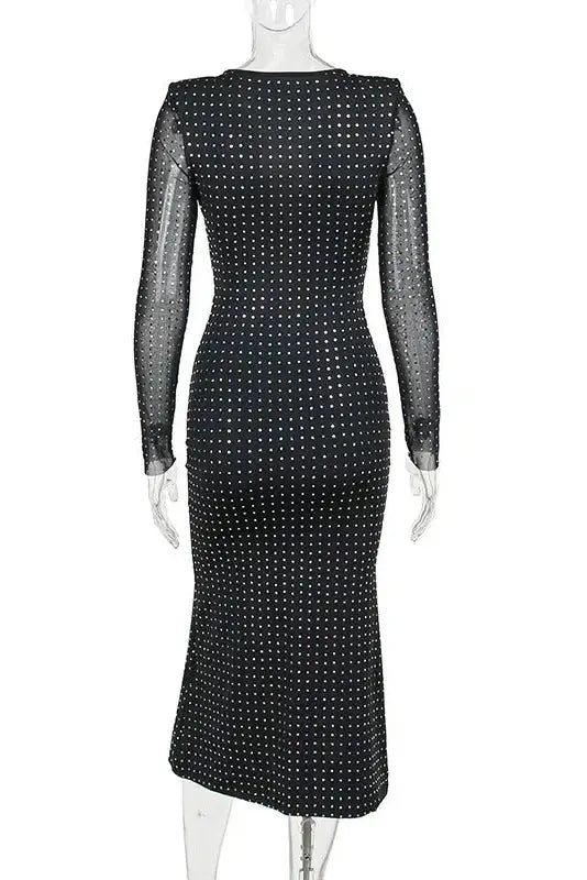 Gracefully Styled Dress for Any Occasion