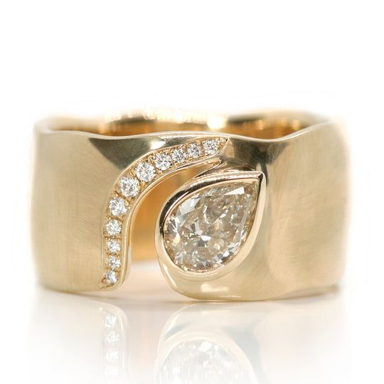 Inlaid Zirconia Drop Ring