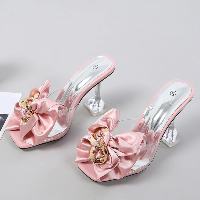 Well Tailored Heels with a Graceful Silhouette