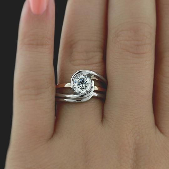 Spiral Silver Zirconia Ring