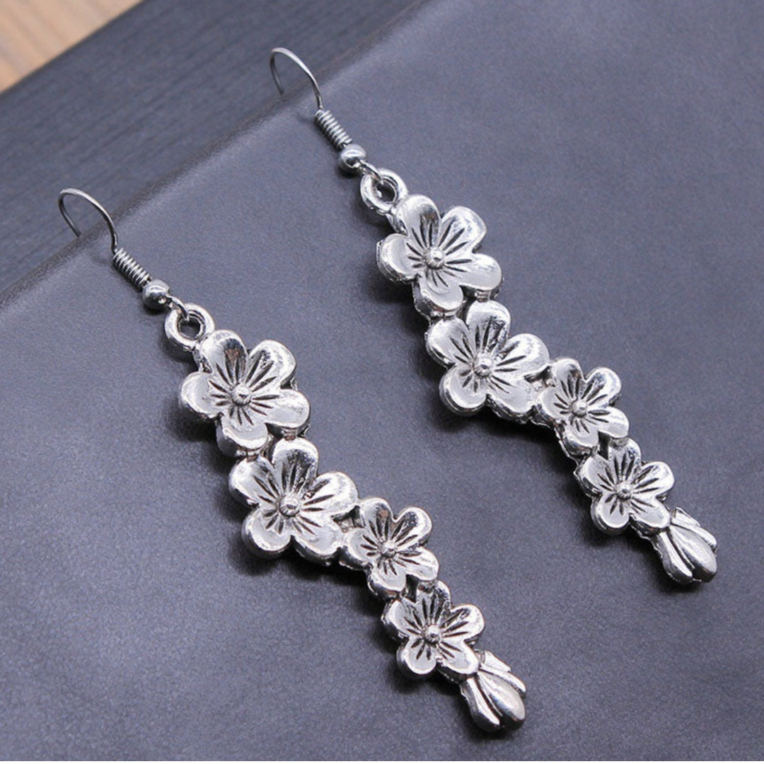 Silver Pendants Earrings