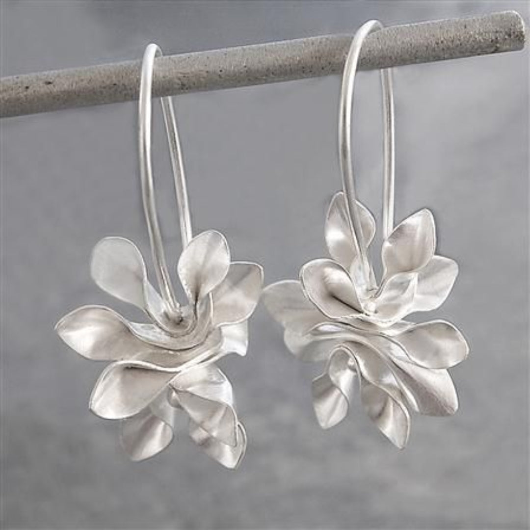 Pendientes vintage de plata de flor irregular