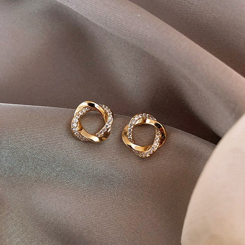 Pendientes Clásicos Geométricos en Oro
