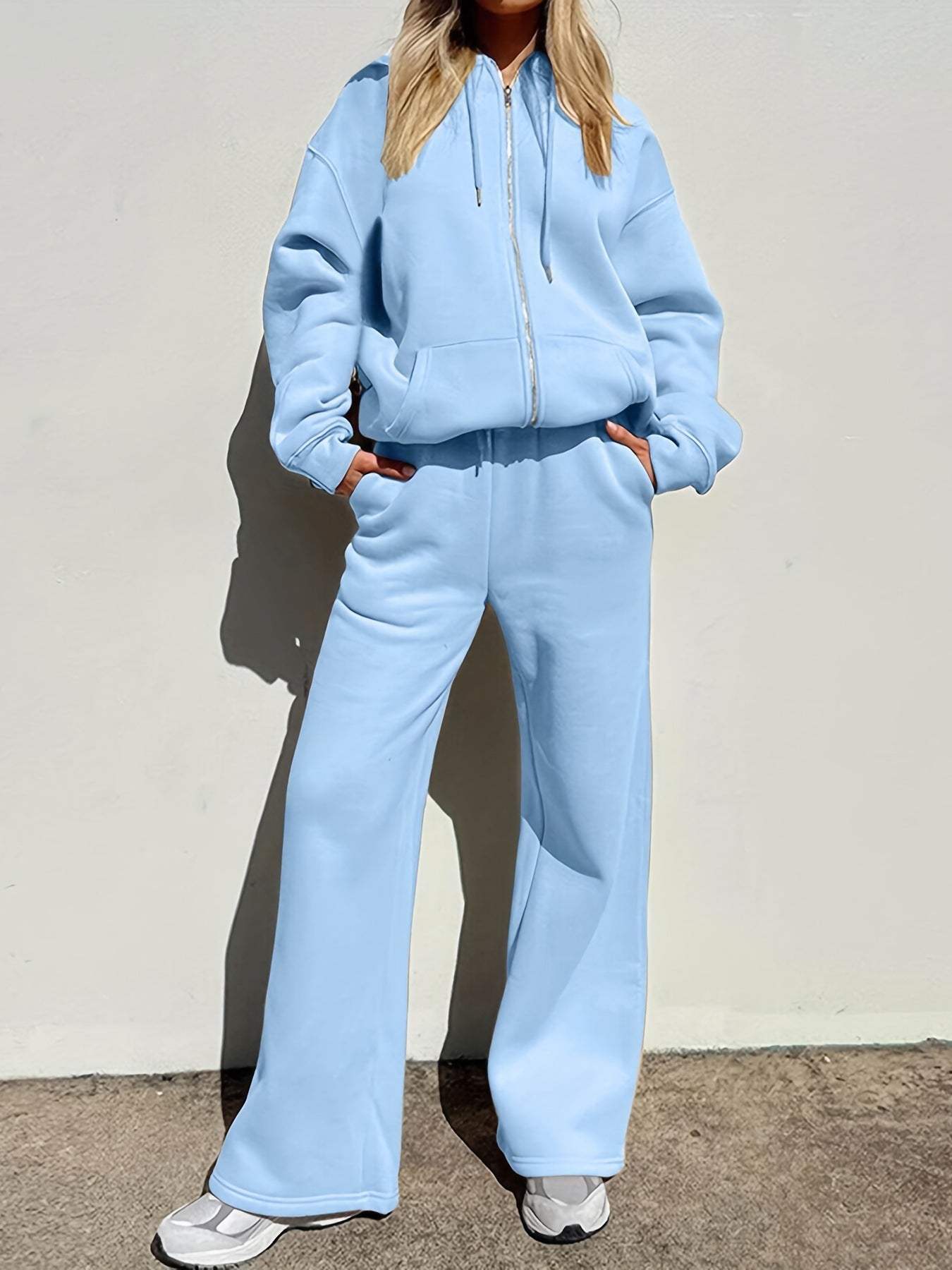 Hellblau