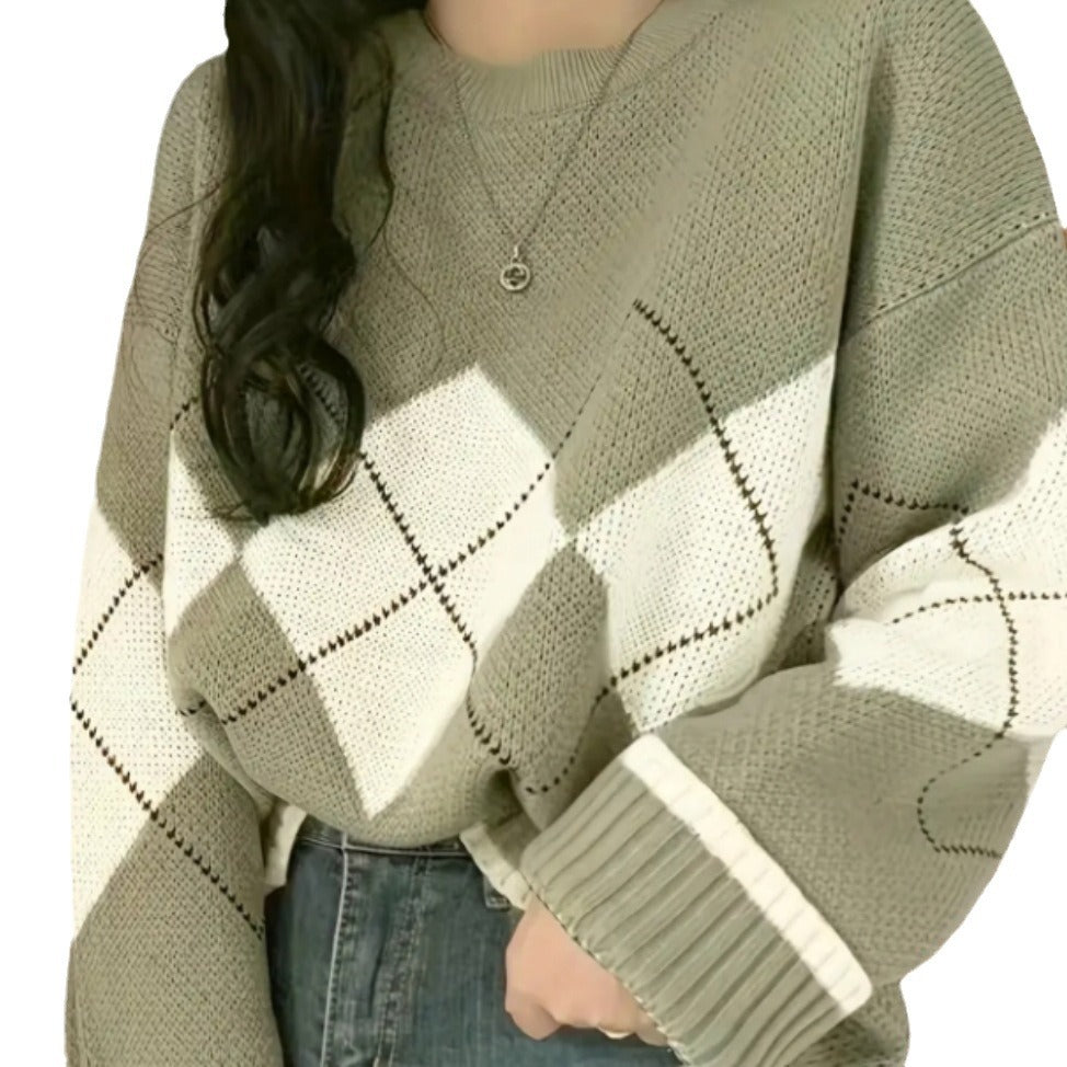 Elegantly Designed Pullover