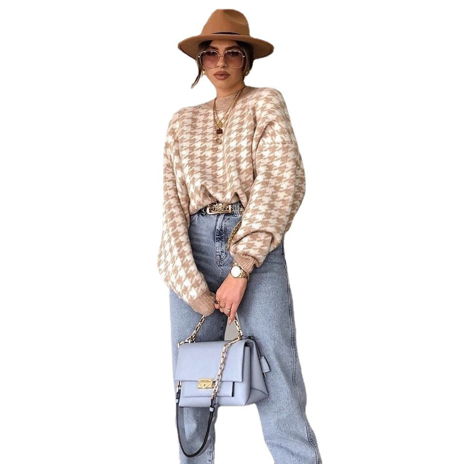 Elegantly Designed Pullover