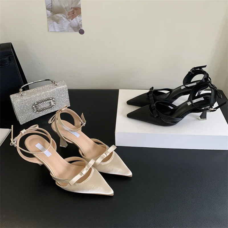 Classic Vintage Heels with a Flattering Fit