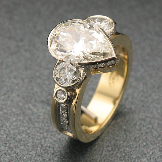 Glass Drop Gold Ring