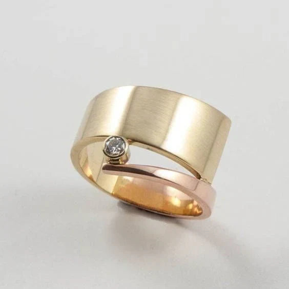 Anillo Rosado y Dorado Vintage con Circonio