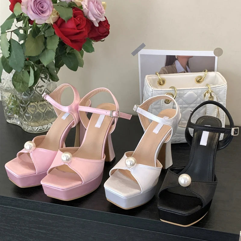 Beautifully Crafted Sandals in a Classic Style