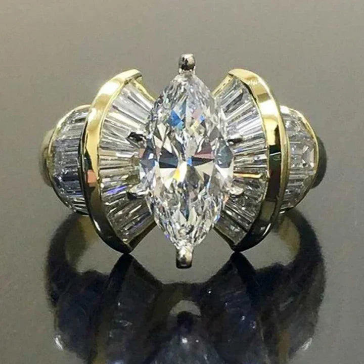 Anillo Circonio Vintage en Oro