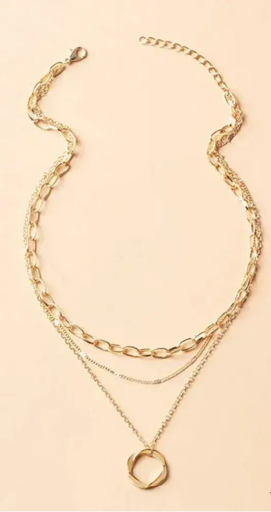 Gold Layered Chain & Pendant Necklace