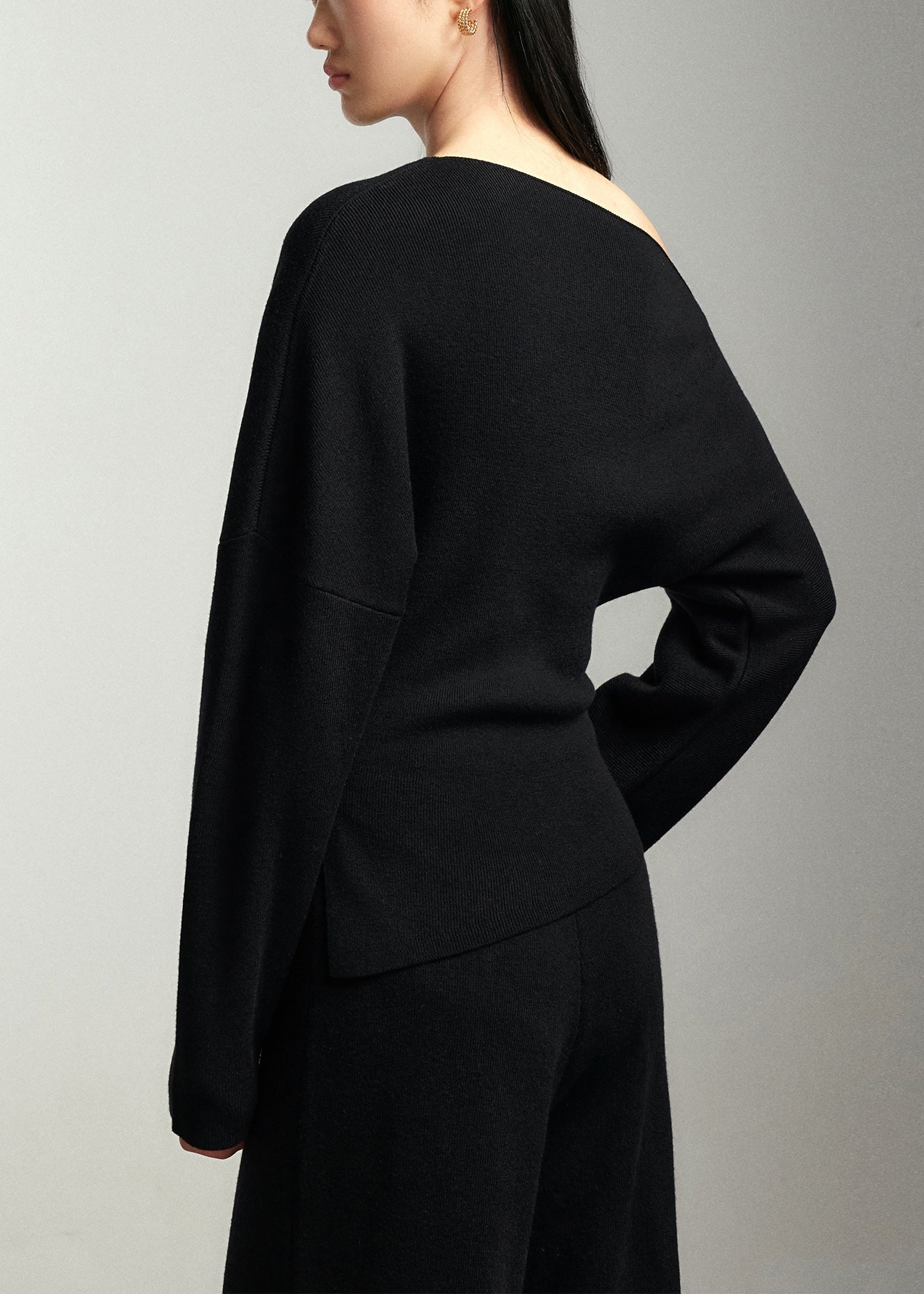Black Slash Neck Woolen Sweaters Batwing Sleeve