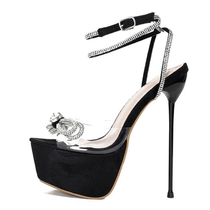Effortlessly Elegant Sandals with a Timeless Design
