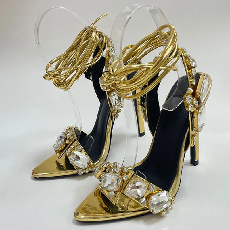 Classic Vintage Heels with a Flattering Fit