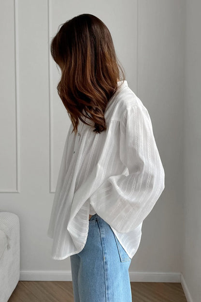 Elegantly Styled Blouse for Everyday Wear