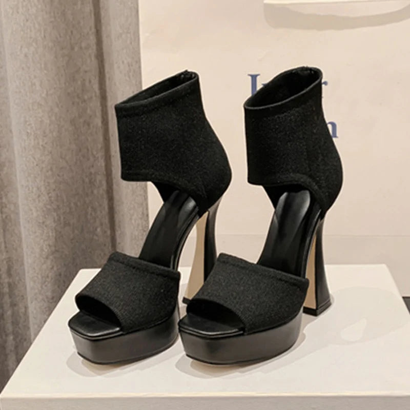 Polished Heels with an Effortless Classic Look