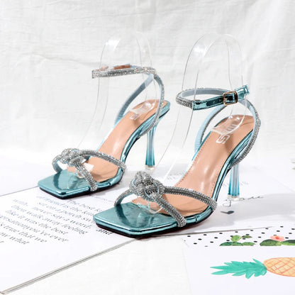 Well Tailored Sandals with a Graceful Silhouette