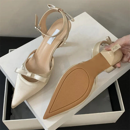 Classic Vintage Heels with a Flattering Fit