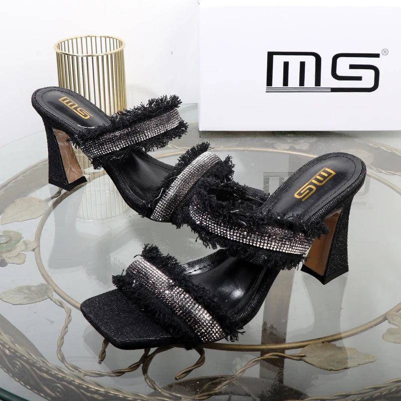 Polished Heels with an Effortless Classic Look