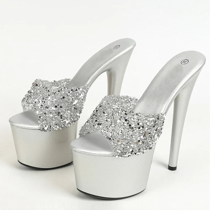 Effortlessly Elegant Heels with a Timeless Design