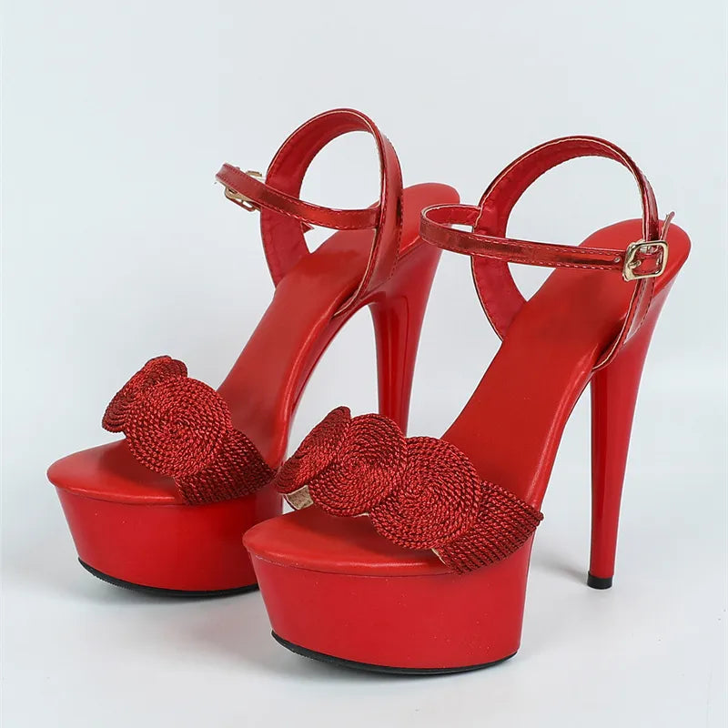 Classic Vintage Heels with a Flattering Fit