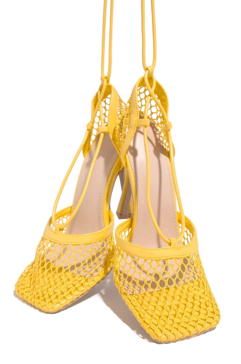 Well Tailored Heels with a Graceful Silhouette