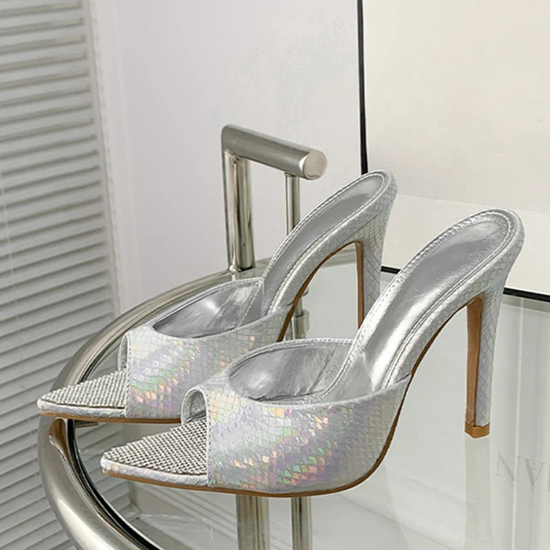 Classic Vintage & Enduringly Stylish Heels