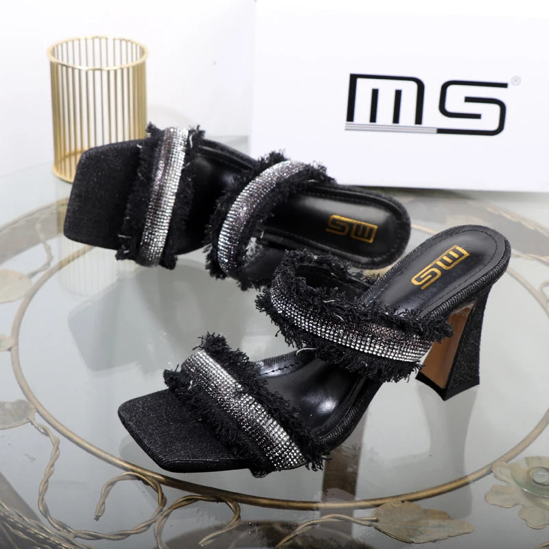 Polished Heels with an Effortless Classic Look