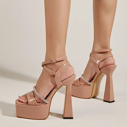 Polished Heels with an Effortless Classic Look