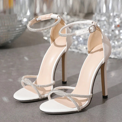 Well Tailored Heels with a Graceful Silhouette