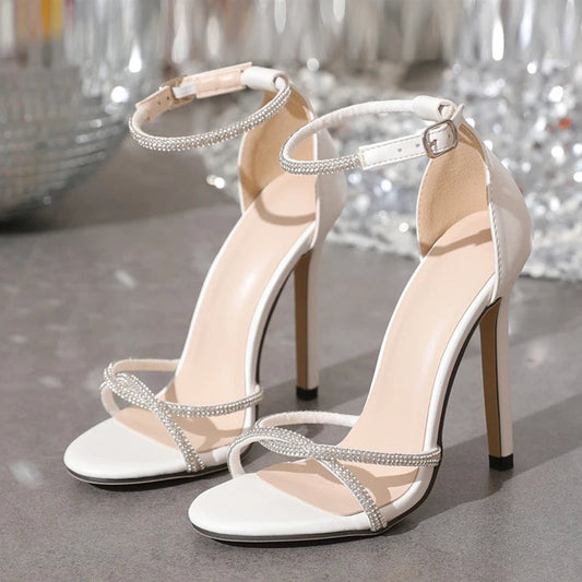 Well Tailored Heels with a Graceful Silhouette