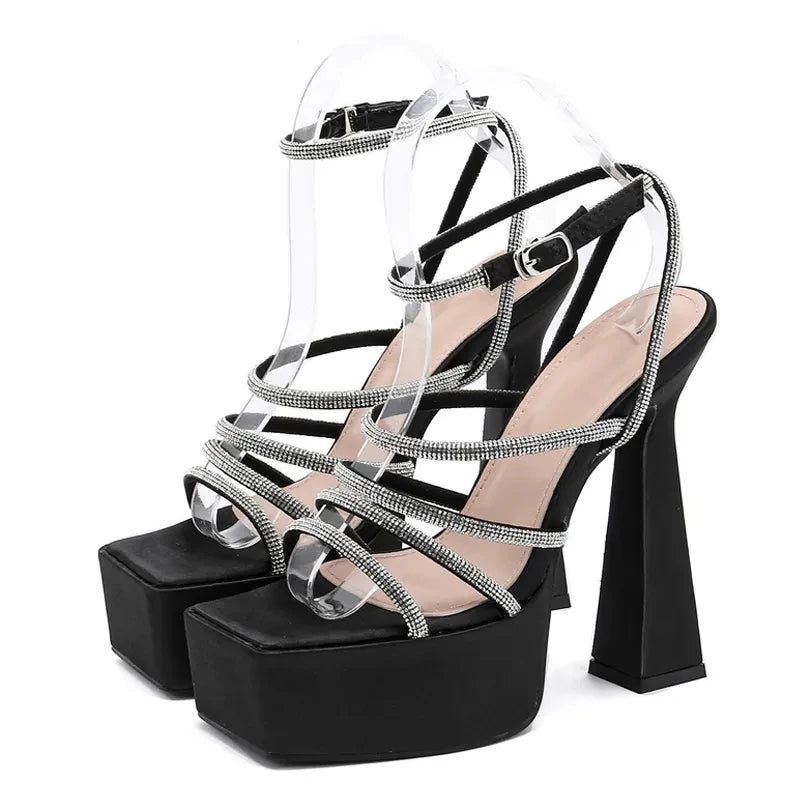 Polished Sandals with an Effortless Classic Look