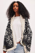 Well Tailored Cardigan with a Graceful Silhouette