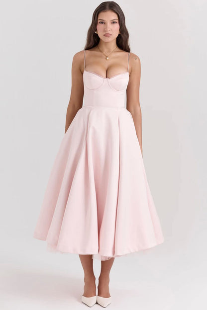 Classic Vintage Dress with a Flattering Fit