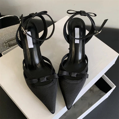 Classic Vintage Heels with a Flattering Fit