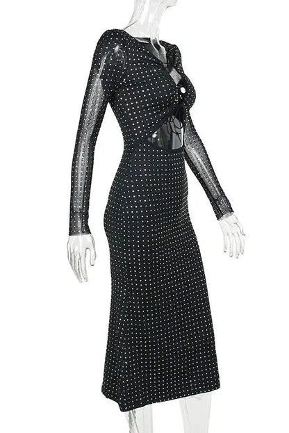 Gracefully Styled Dress for Any Occasion