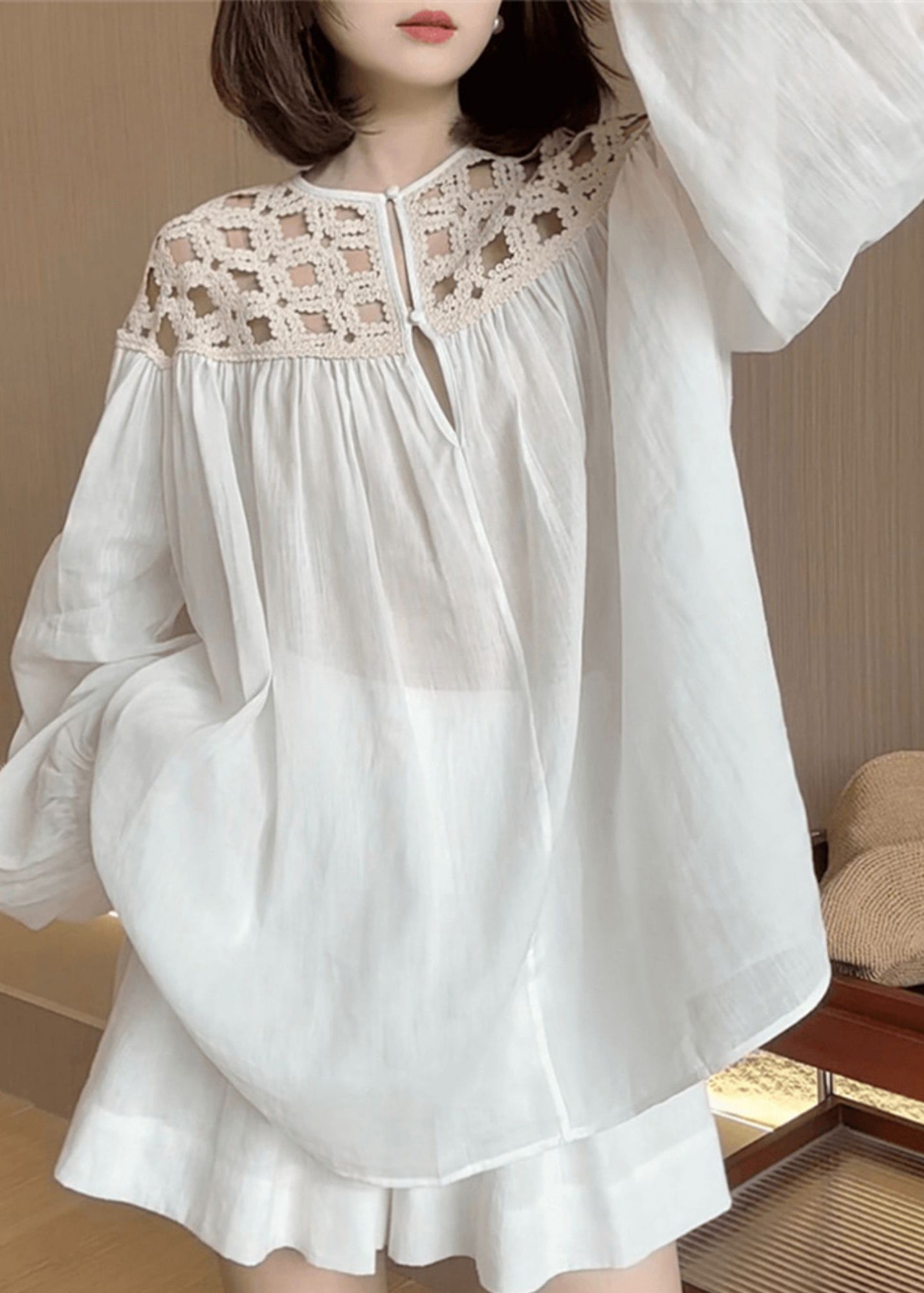 Stylish White O-neck Wrinkled Hollow Out Silk Cotto Shirts Fall