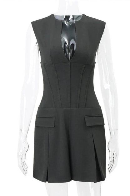 Well Tailored Dress with a Graceful Silhouette