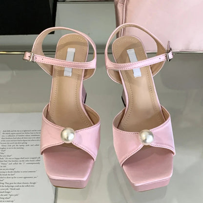 Beautifully Crafted Sandals in a Classic Style