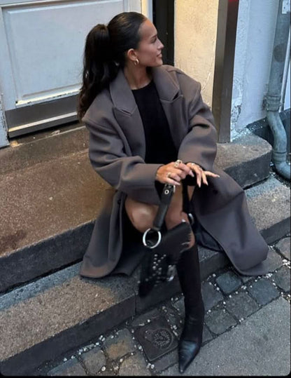 Classic Vintage Coat with a Flattering Fit