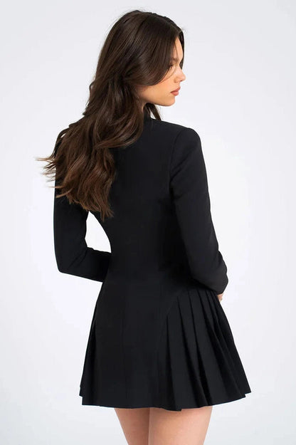 Classic Vintage Dress with a Flattering Fit