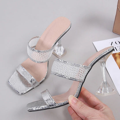 Classic Vintage Heels with a Flattering Fit