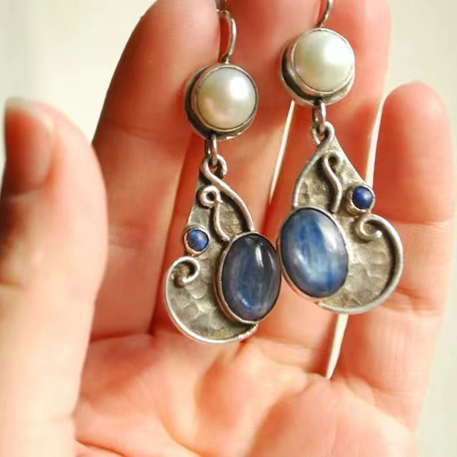 Earrings With Blue Stone and Pearls