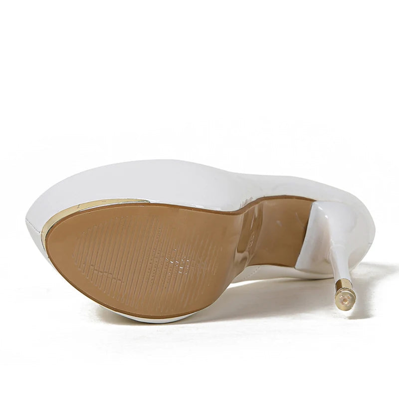 Well Tailored Heels with a Graceful Silhouette