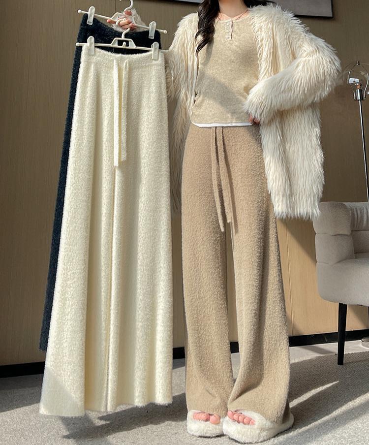 Classic Vintage Pants with a Flattering Fit