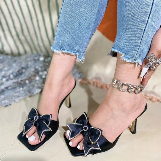 Polished Heels with an Effortless Classic Look