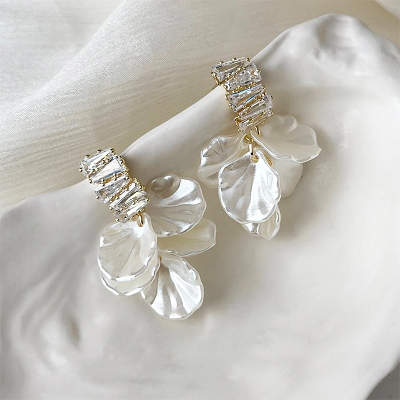 White Petal Zirconia Earrings