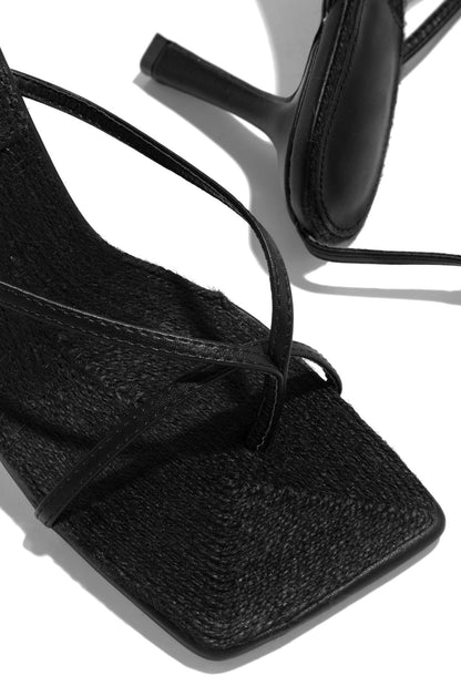 Classic Vintage Heels with a Flattering Fit