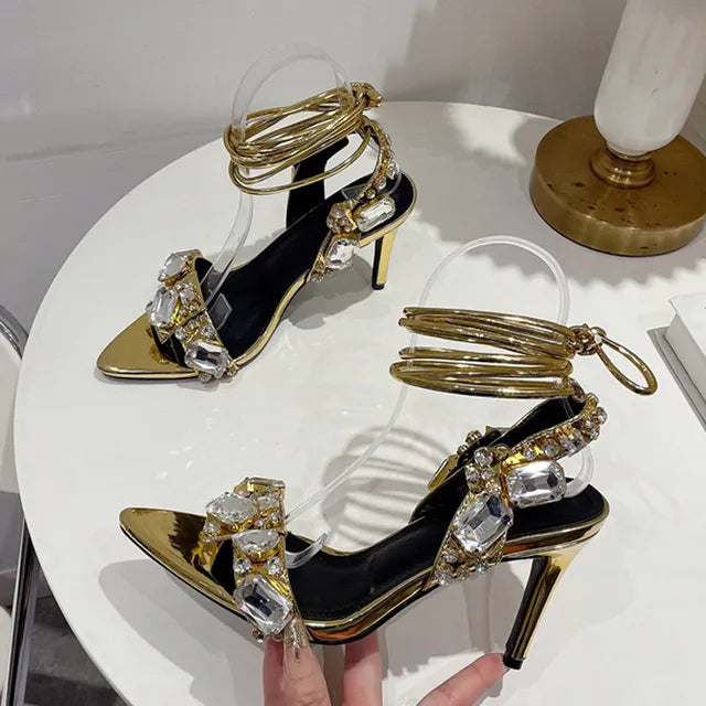 Classic Vintage Heels with a Flattering Fit